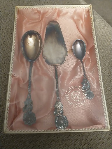 Hildesheimer Rose Dessert Serveware