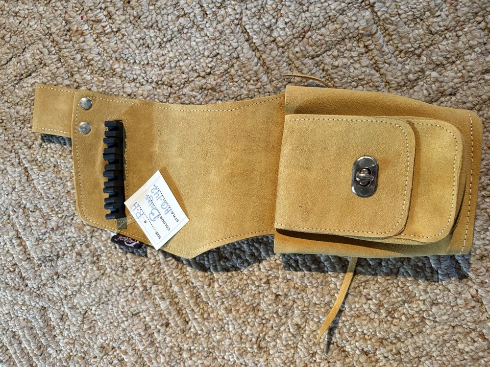 Carol Leather Crossbow Quiver