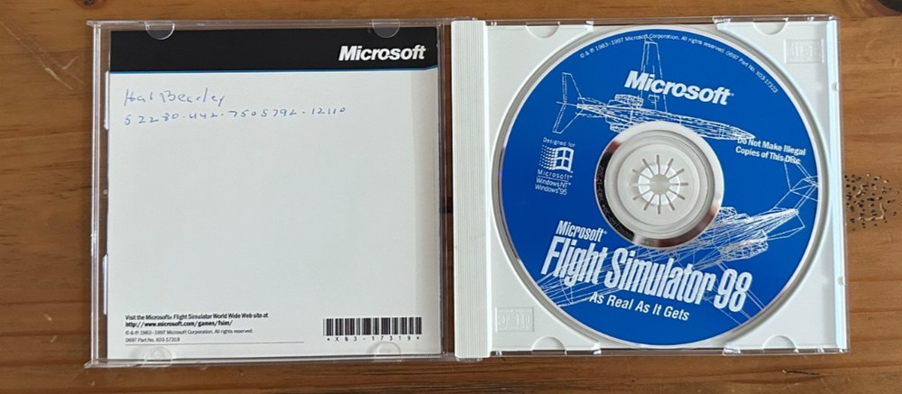 Microsoft Flight Simulator 98 Game CD ROM & Pilot's Handbook Untested