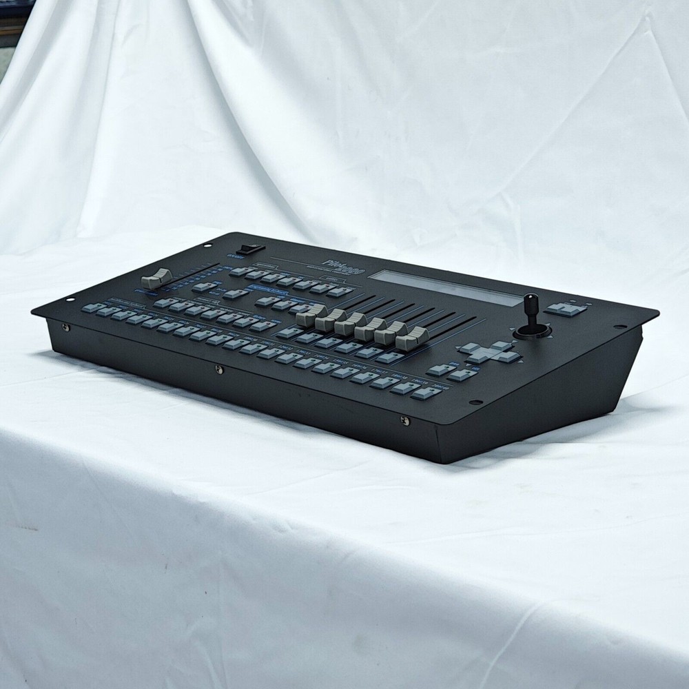 Pilot 2000 DMX Lighting Console Mixer Console Moving Par Light DMX Controller