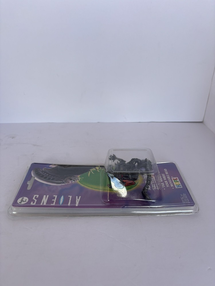 Aliens Alien Queen Figure Digital Watch