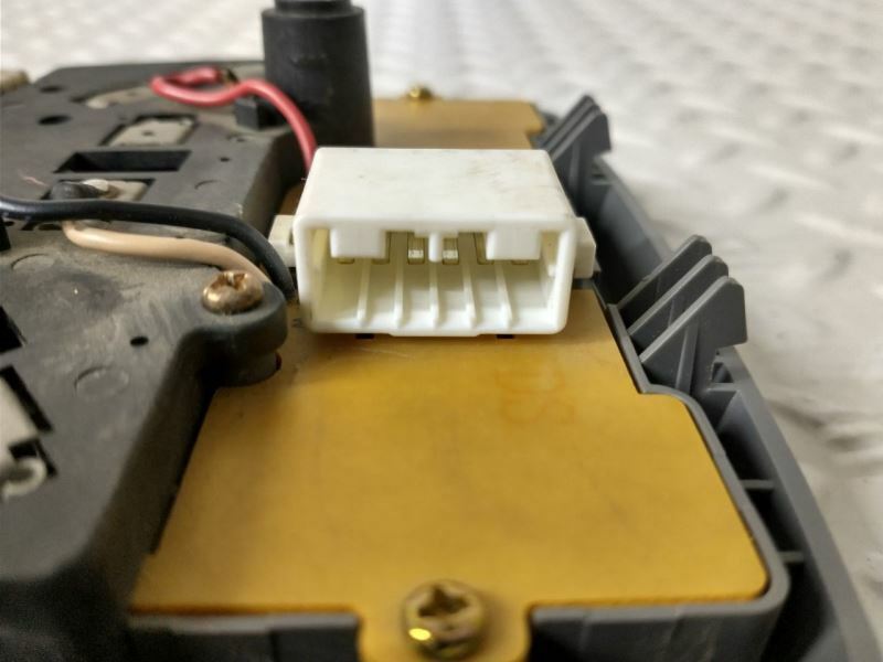 00-02 Daewoo Nubira Overhead Console