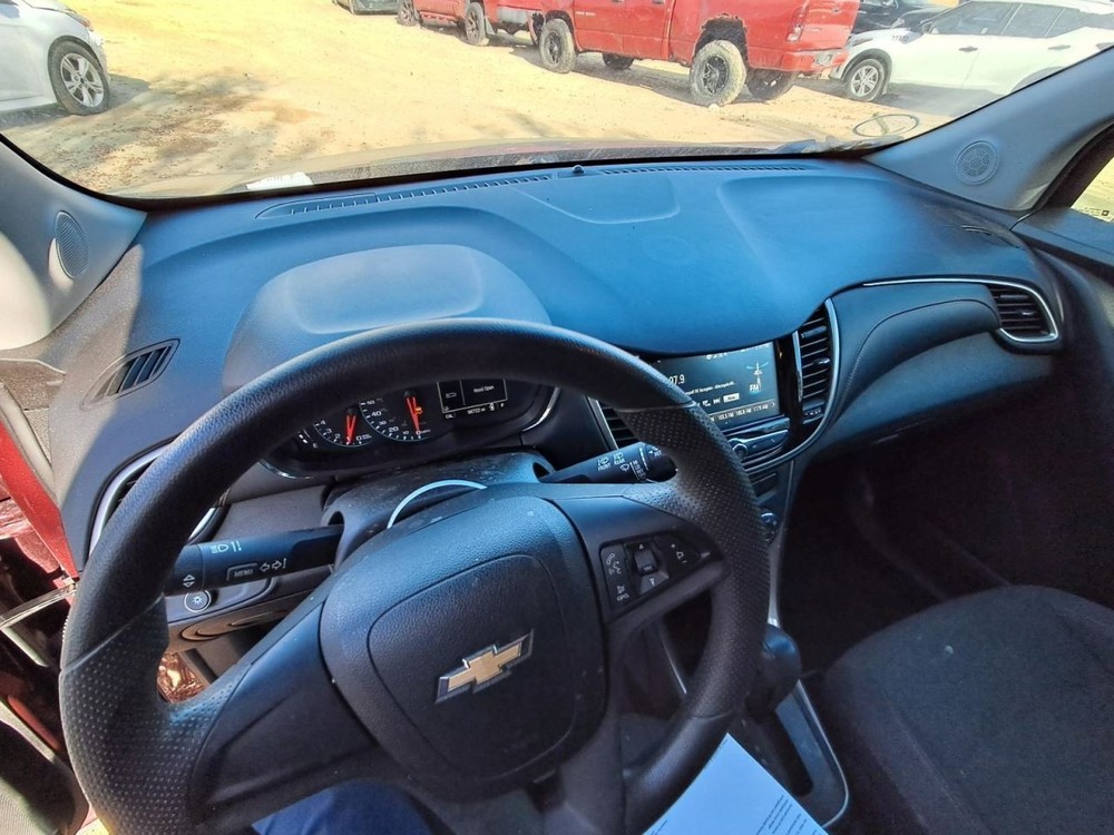 TRAX 2017 Glove Box 4860568