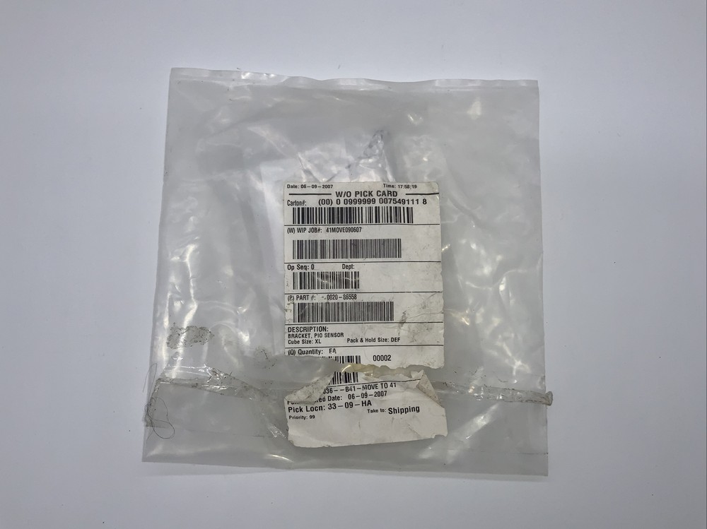 applied materials 0020-86558 BRACKET, PIO, SENSOR