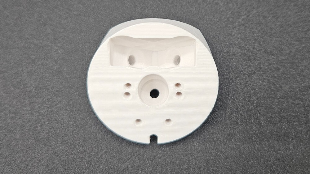 Down Angled Inside Corner Mount for Unifi Instant & Flex Cameras (G3, G4, G5)