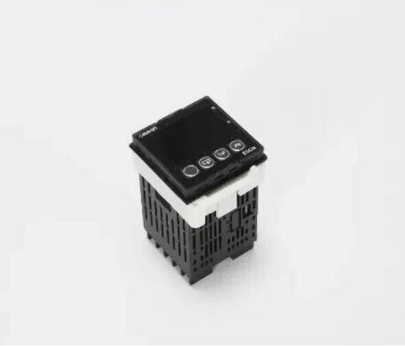 FAST SHIP Omron Temperature Controller E5CN-R2MTC-500 100-240VAC E5CNR2MTC500