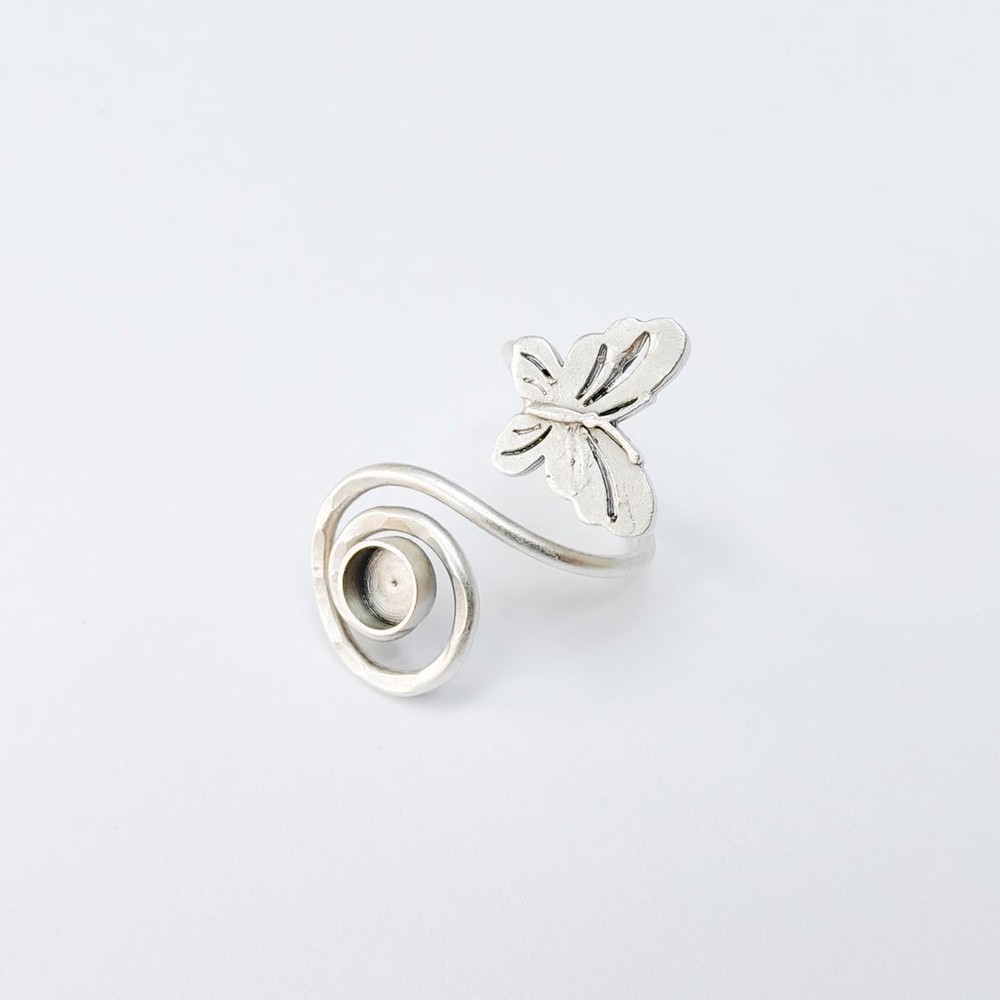 Adjustable Butterfly Ring Blank, Antique Silver Plated Brass 6mm Bezel G37535