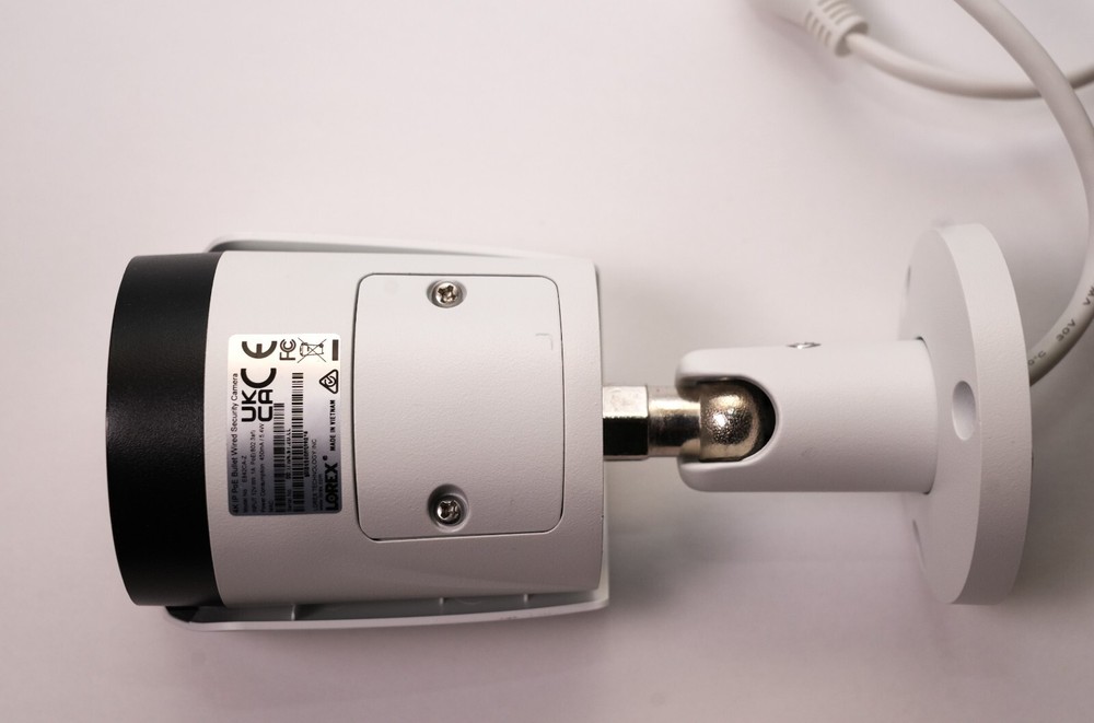 Lorex 4K IP POE Wired Bullet Security Camera Listen-In Audio E842CA