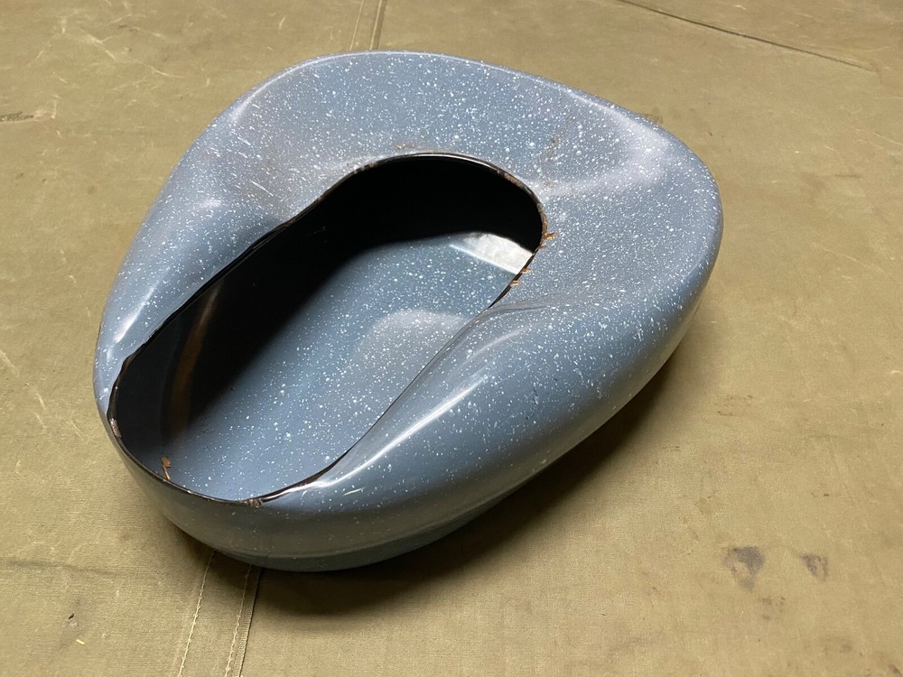 ORIGINAL WWII US ARMY MEDICAL MEDIC ENAMEL BEDPAN BED PAN-BLUE