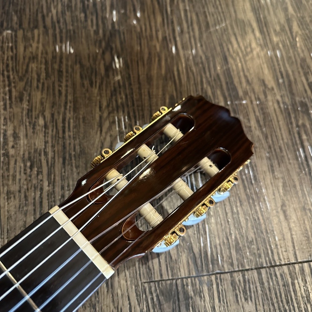 Asturias AST-50 Classical Guitar Rosewood Sides Back Solid Spruce Top