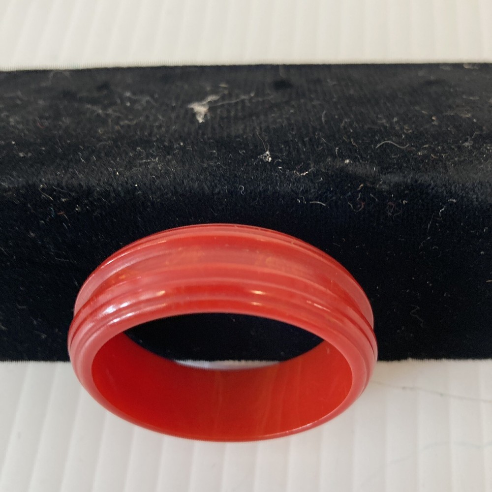 Bakelite / Catalin Red Napkin Ring .5 Inch Width F6-86