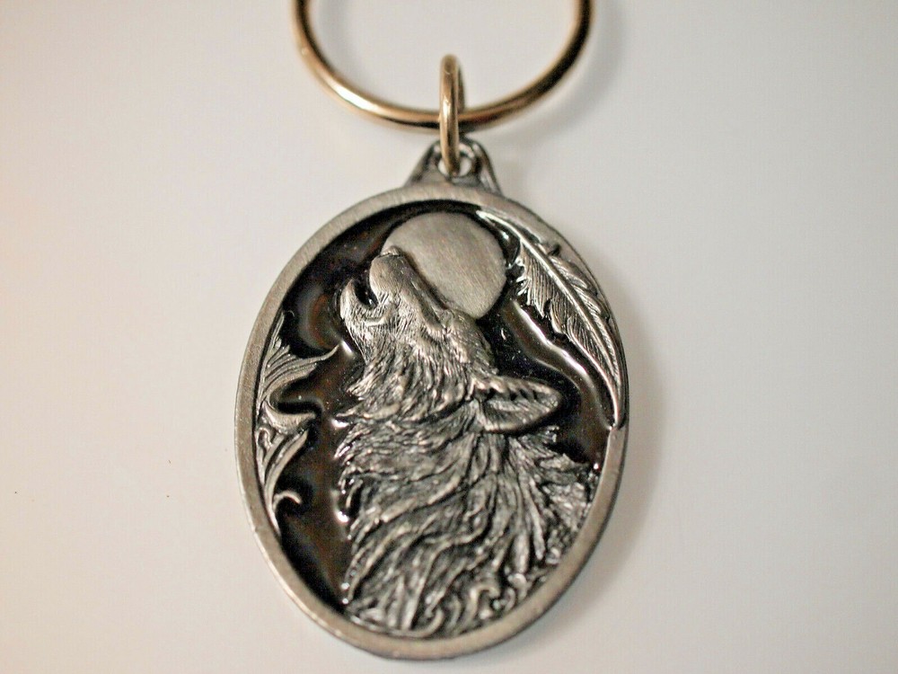 Howling Wolf Head Key Chain