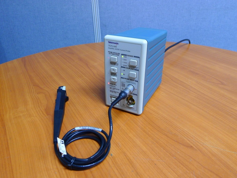 Tektronix TCPA300 w TCP312 Current probe & Probe Interface Cable