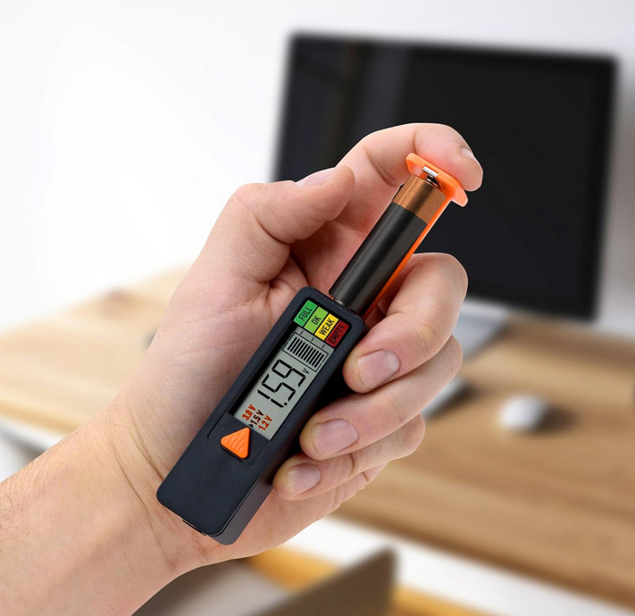 Battery Tester - AA, AAA, C, D, 9V, Button Cell - La Crosse Technology