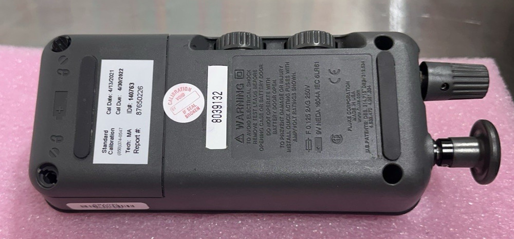 FLUKE 718 30G Pressure Calibrator