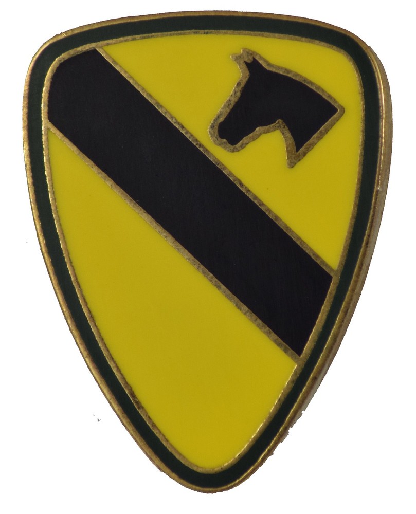 1ST CAV DIV HAT PIN