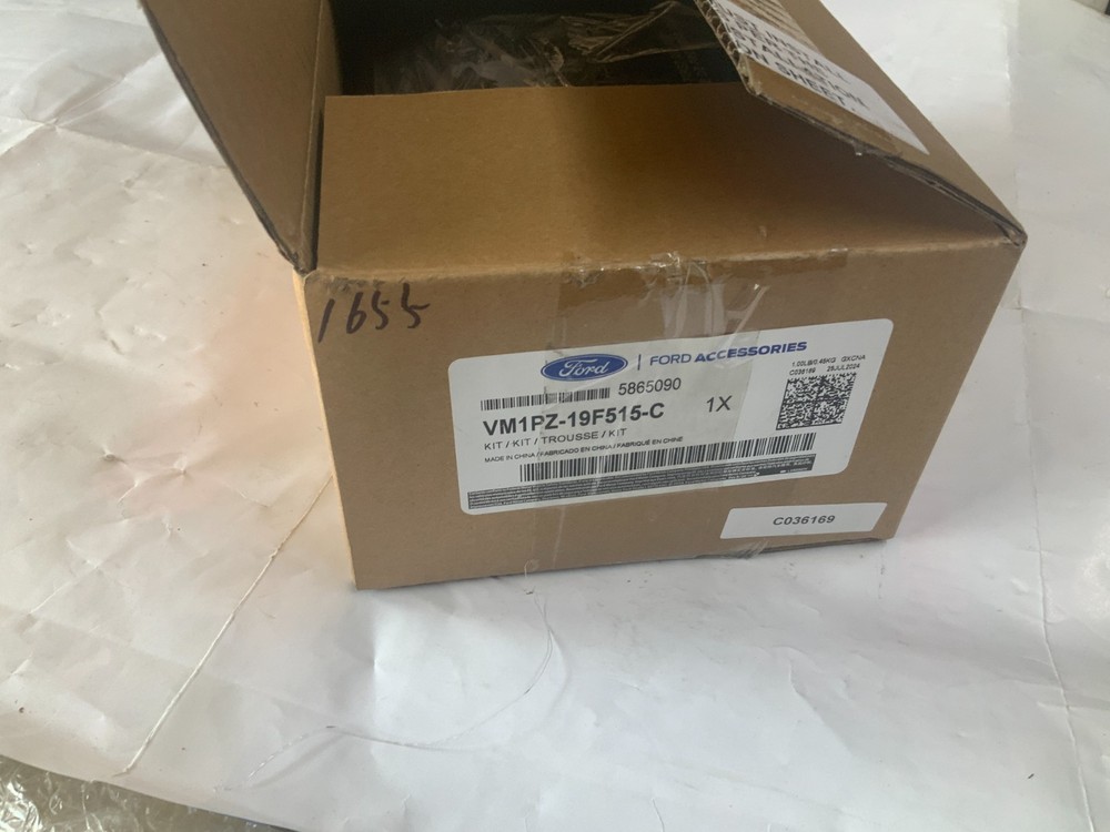 FORD BRONCO FIRST AID KIT FORD VM1PZ19F515H