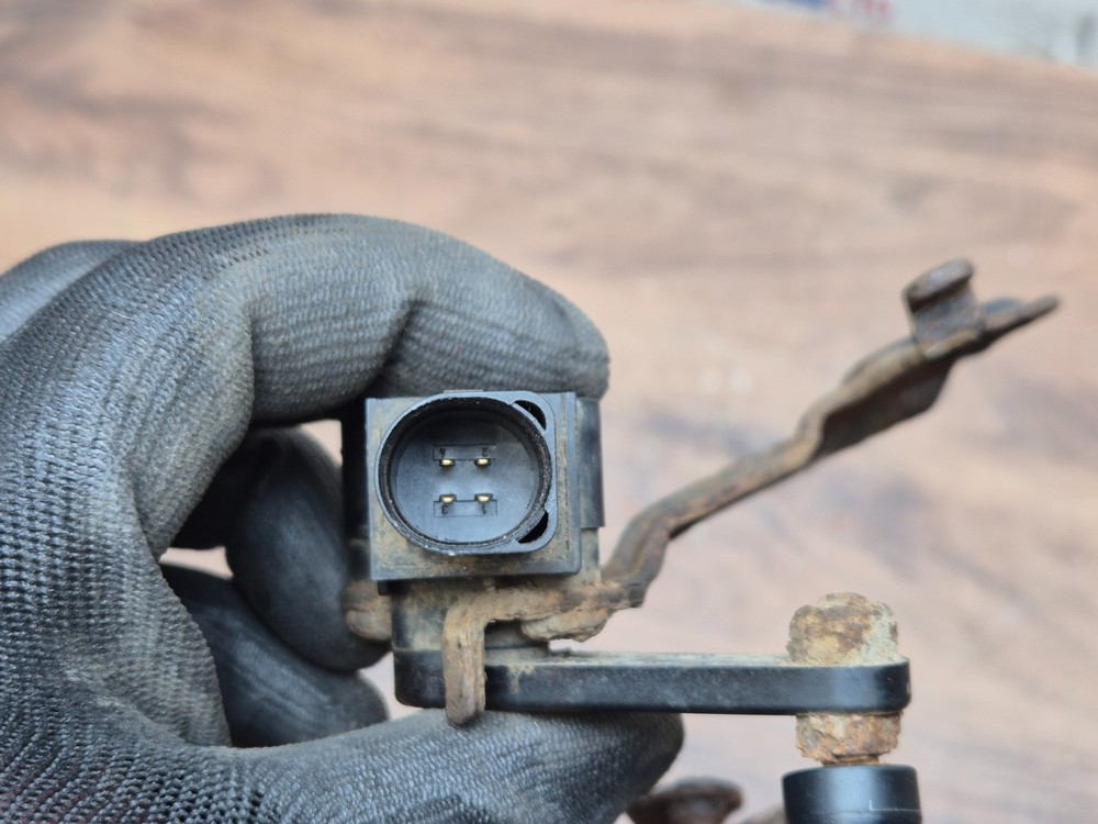 AUDI A7 4G8 SUSPENSION LEVEL SENSOR PASSENGER SIDE 2011-2018