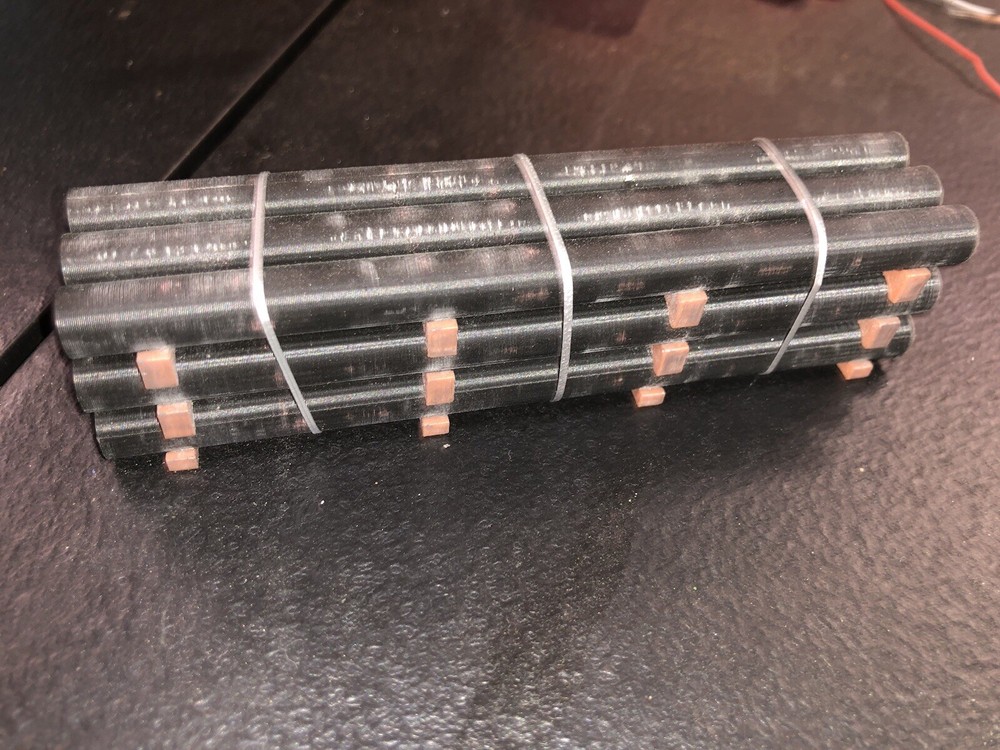 New 1:87 Ho Scale Black Pipe Load 4.5in Long