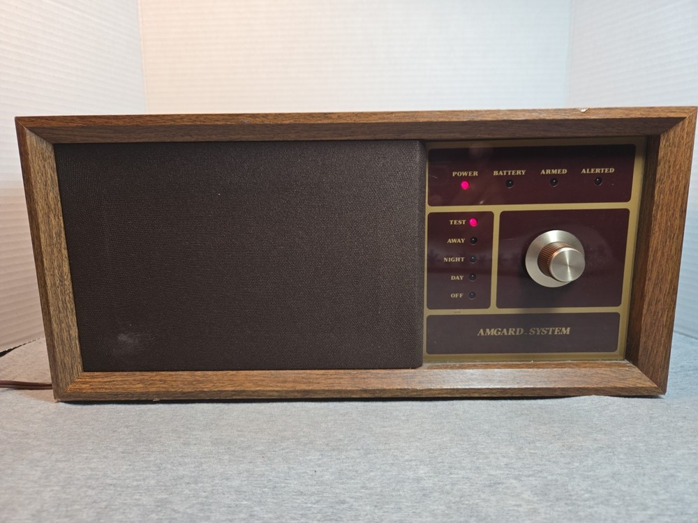 Vintage Amgard Perimeter Alarm Control Unit E 8496 Amway Security System