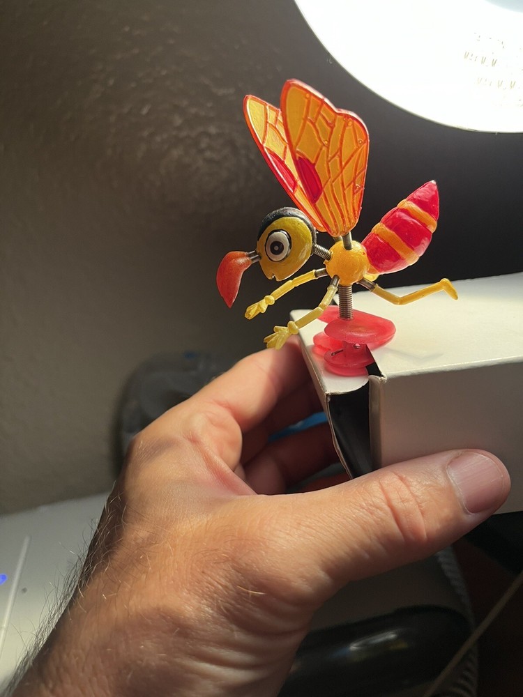 Floating Bug Clip On