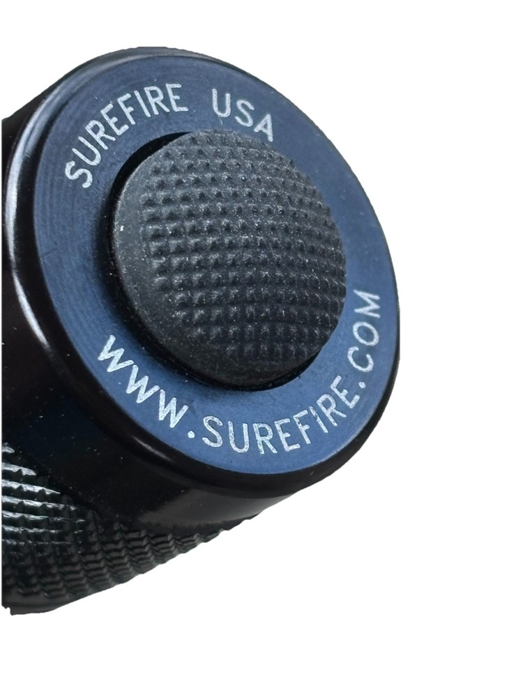 Surefire Flashlight 9P With Belt Loop Case Black Tested & Works