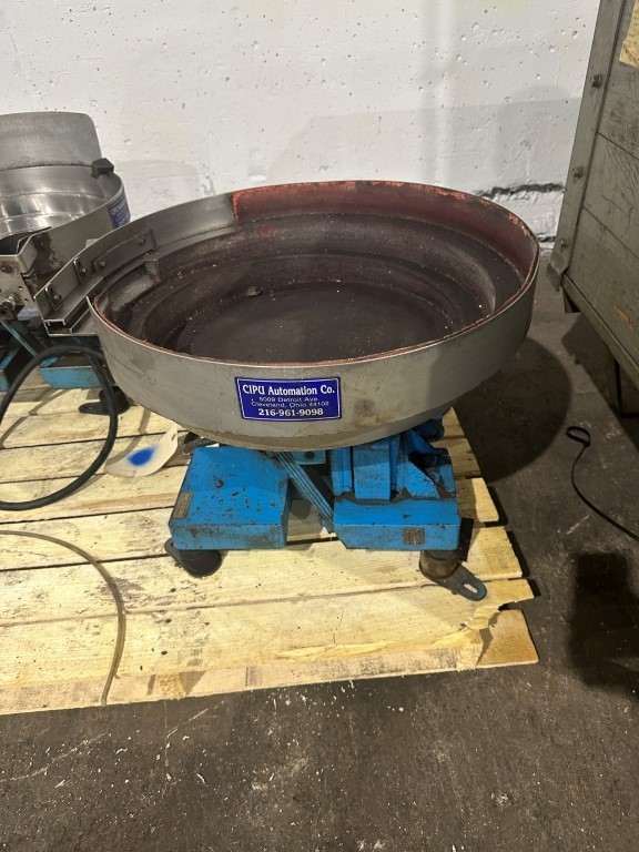 14" VIBRATORY FEEDER