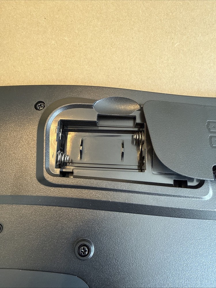 LOGITECH MK550 Wireless Wave Keyboard ONLY NO MOUSE CLEAN W/BOX