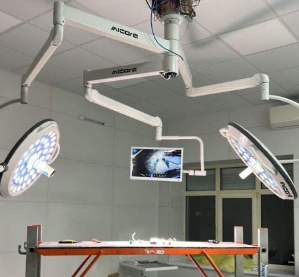 LED Portable & Mobile Surgical Operating Light. Many Models Available.