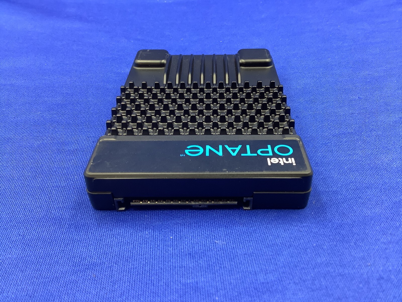 SSDPF21Q016TB01 Intel Optane DC P5800X Series 1.6TB 2.5in PCIe x4, 3D XPoint SSD