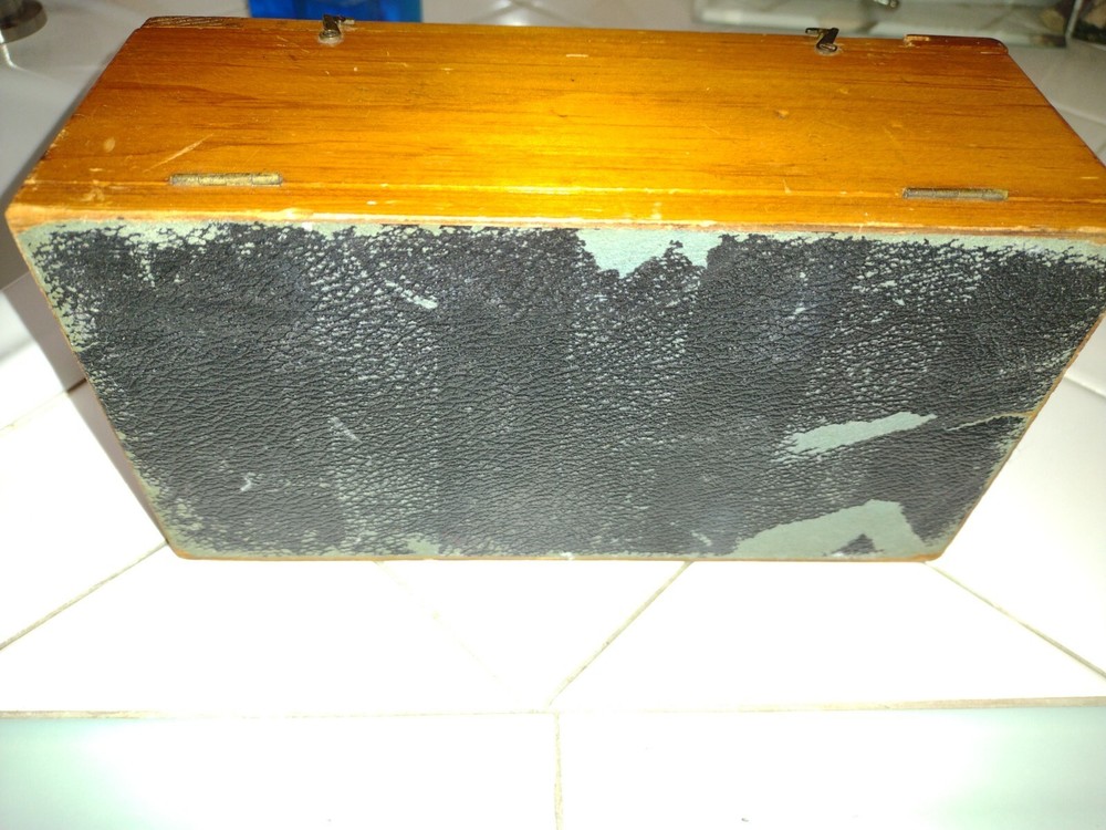 MICROSCOPE SLIDES AND WOOD CASE.. VINTAGE OR ANTIQUE