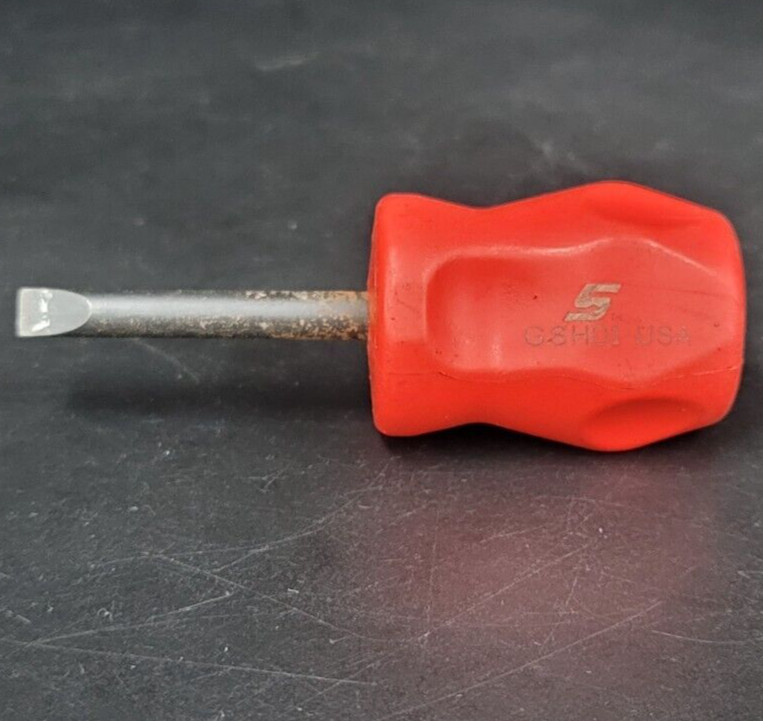 Snap on Tools USA Slotted Flat Tip Red Stubby Screwdriver GSHD1