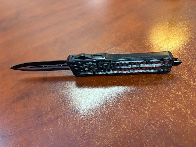 Retractable Pocket Knife
