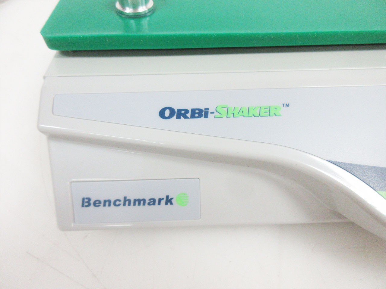 BENCHMARK BT3001 ORBI-SHAKER ORBITAL SHAKERTOUCH SCREEN & RUBBER MAT 13"X12"