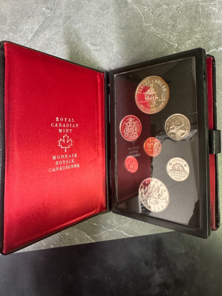 1975 Royal Canadian Mint Double Dollar Specimen Set - Silver Dollar