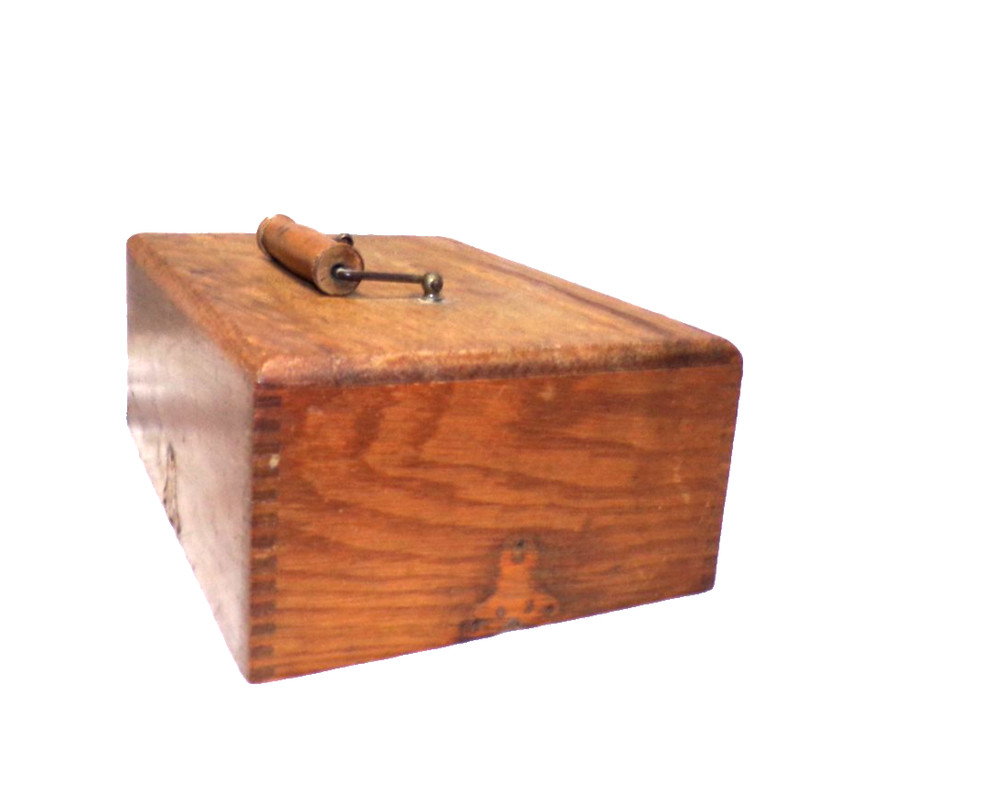EDISON STANDARD MODEL A CYLINDER PHONOGRAPH LID AND HANDLE