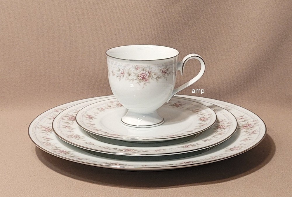 Noritake Thornton 3160 (4 Piece) Place Setting EXCELLENT!