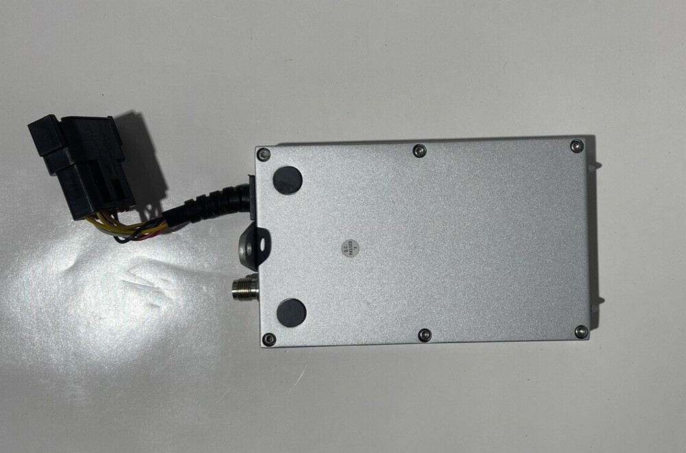 OEM Harley Davidson Harman/Kardon CB Module for '06-'13 Touring Models.