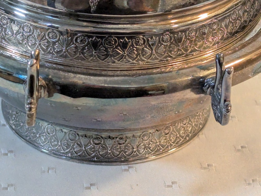 "Pairpoint Mfg" Domed Covered Butter Dish #513-Antique Quadruple Silver Plate