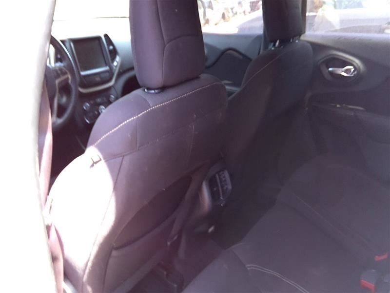 CHEROKEE 2016 Glove Box 103980424