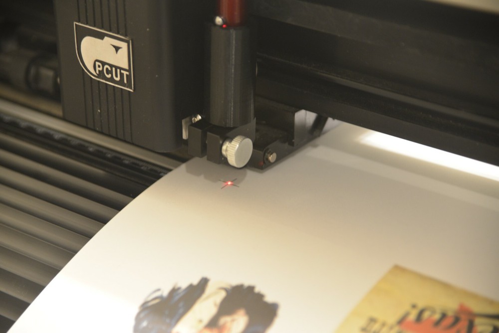 CONTOUR CUTTING DEVICE / LASER ALIGNMENT TOOL FOR VINYL CUTTER
