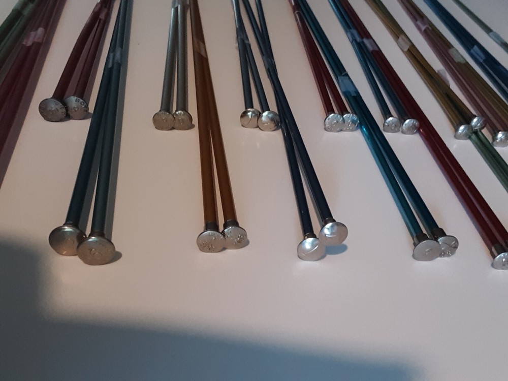 21 Complete Sets Single Point Knitting Needles Boye, Bates, 14", 10"
