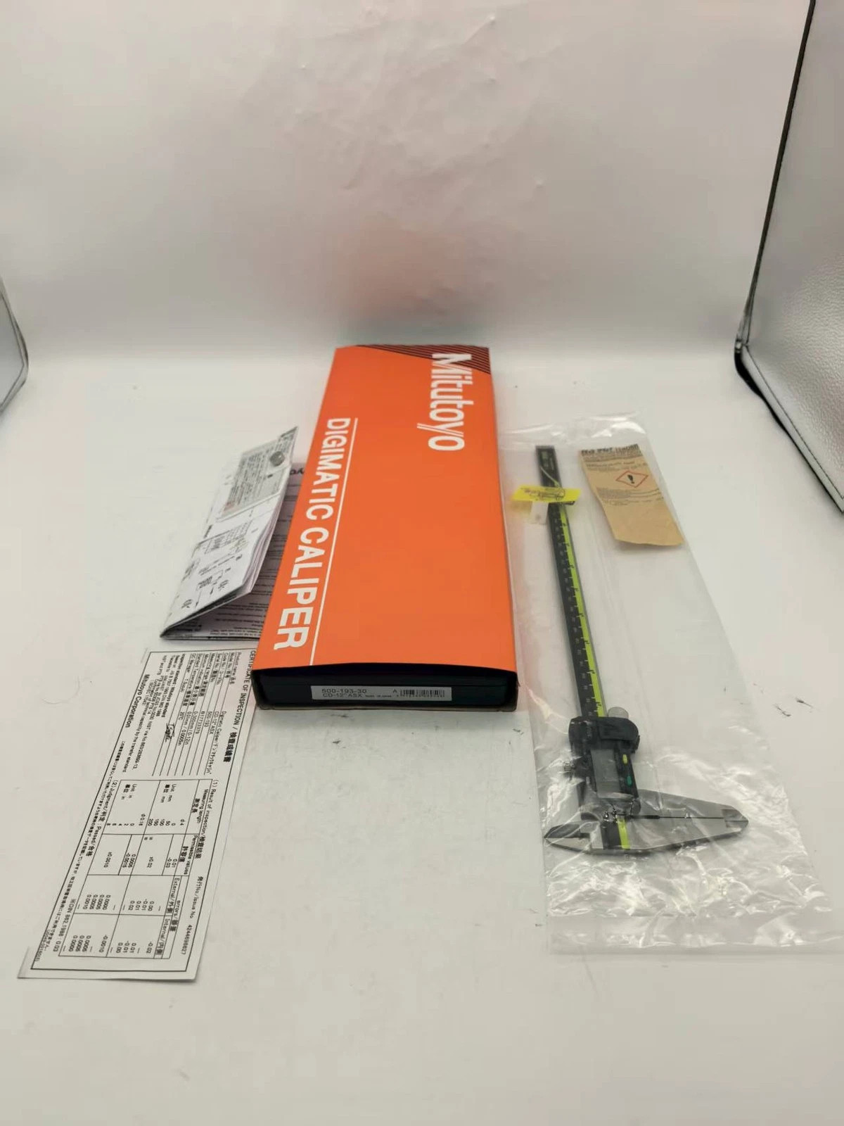 Mitutoyo 500-193-30 300mm/12" Absolute Digital Digimatic Vernier Caliper New