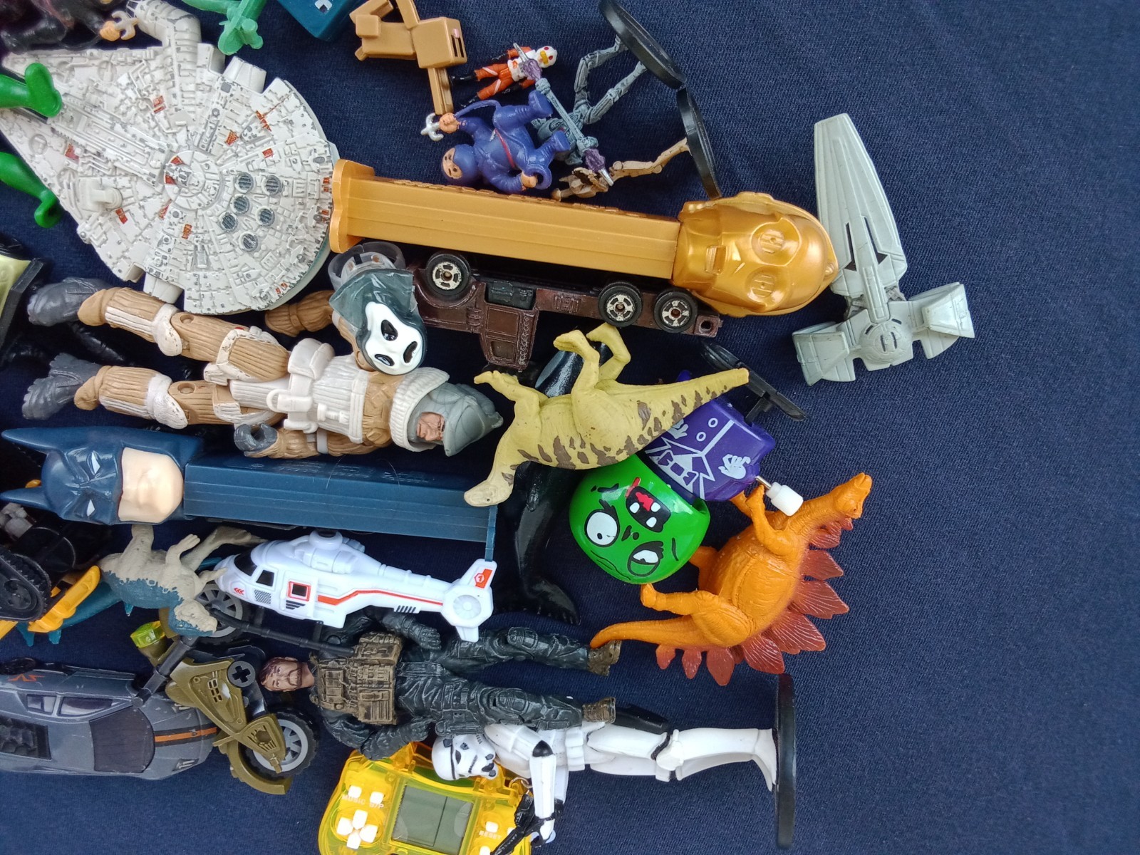 Assorted Toys/Figures - Kids Junk Drawer Lot #1