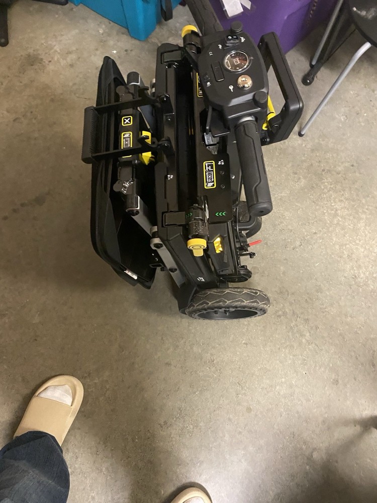 Pride Mobility iGo Folding Travel Mobility Scooter - S20 - OPEN BOX
