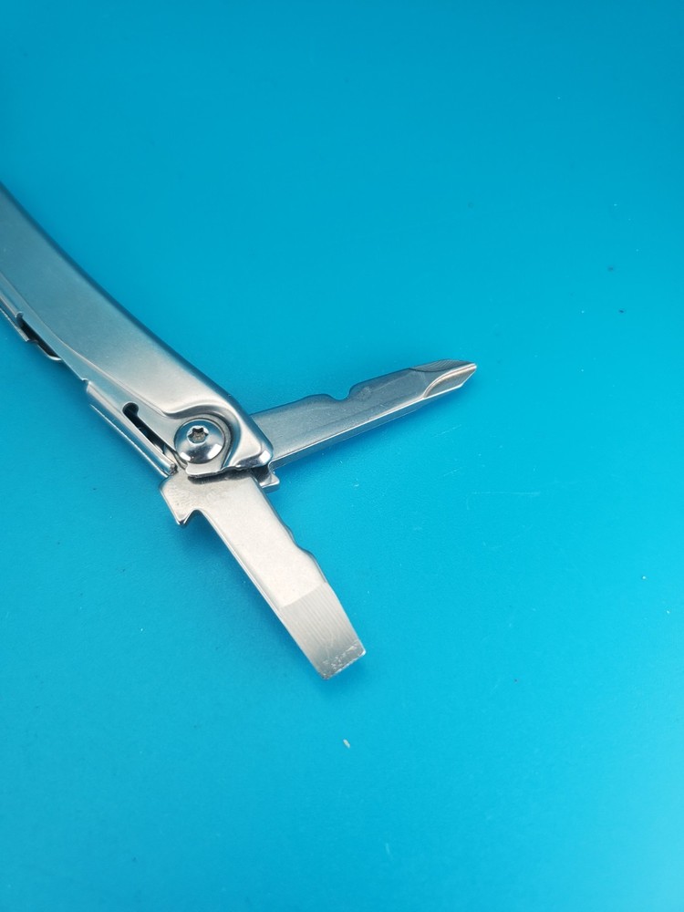 Leatherman Rev 3.8" Multi-Tool, Stainless!