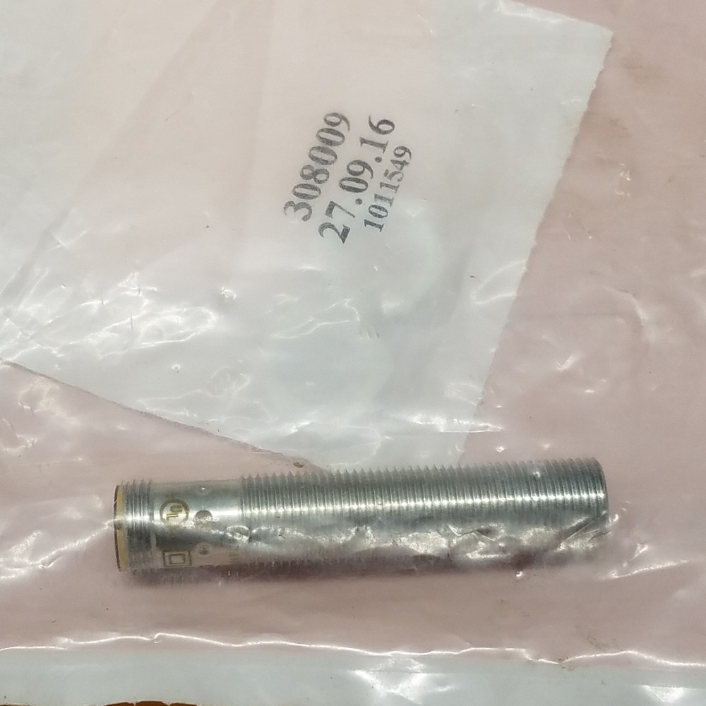 Efector IF5775 IFK3004BBPKG/US-104 Inductive Sensor - NEW