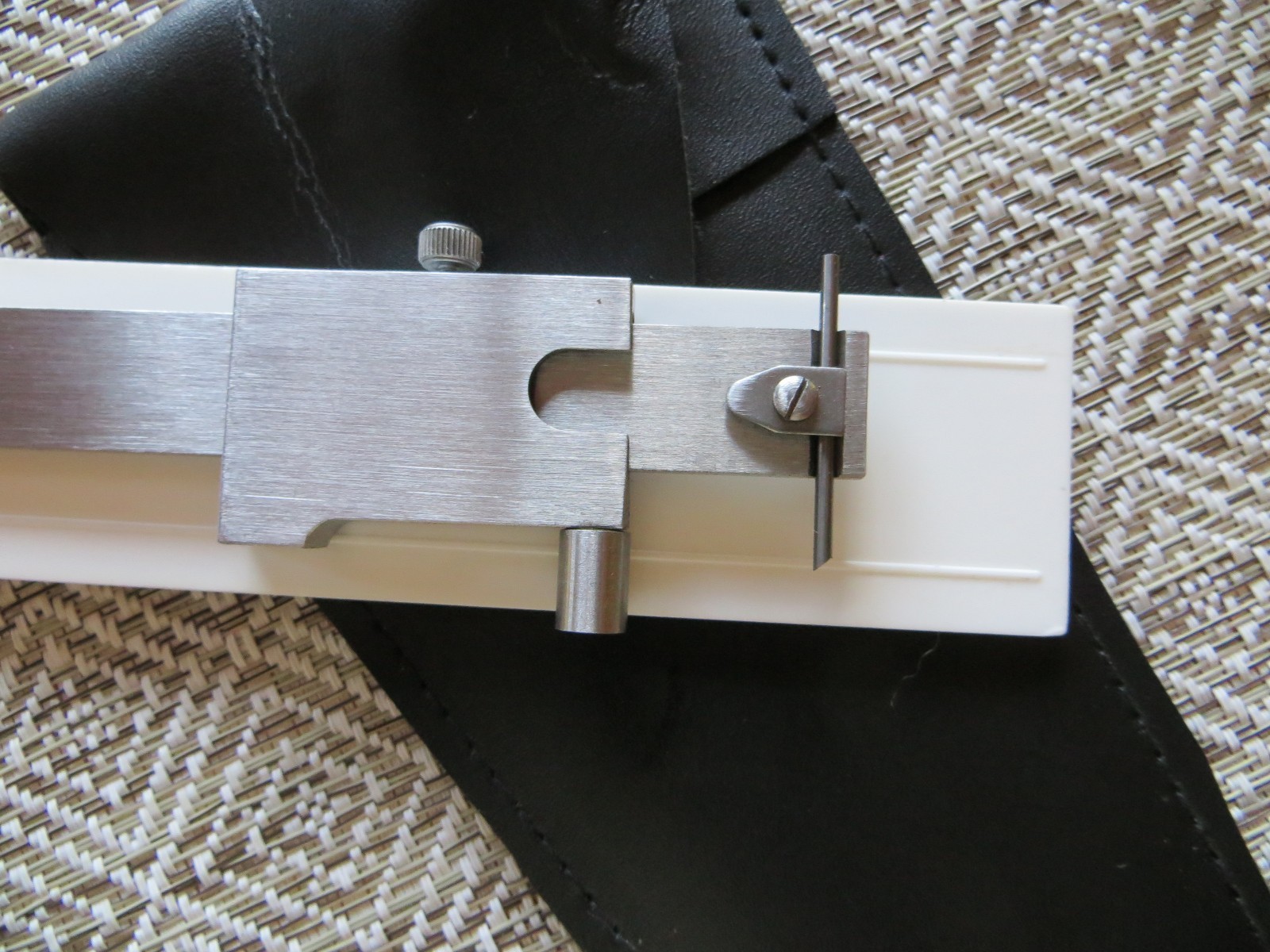 Knife Makers Line Scribe, Parallel Marking Vernier Caliper, 2X72 Knife Grinder