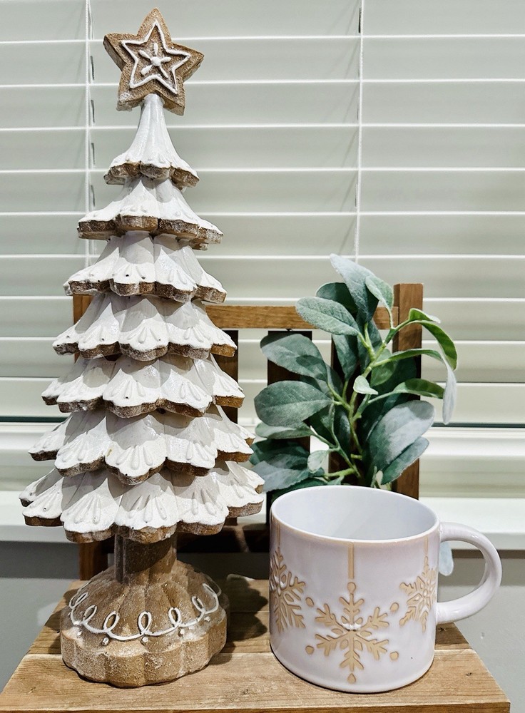 New Gingerbread Frosted Tier Christmas Cookie Tree & Winter Snowflake Mug Set