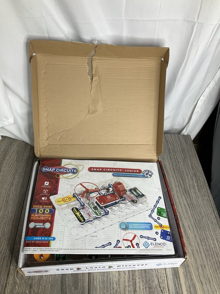 Snap Circuits Junior SC-100 Electronics Exploration Kit 100 Projects STEM Learn